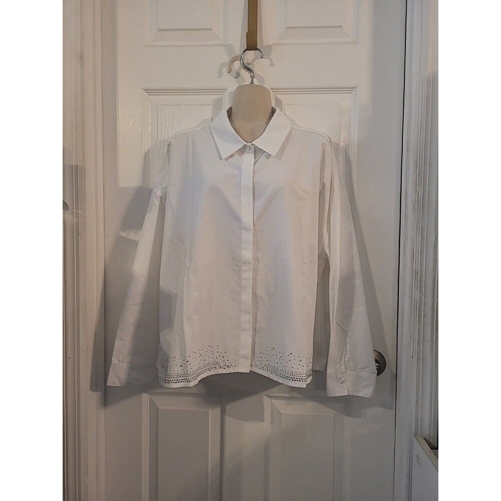 Kaktus Women's White Blouse With Glitter Detail On Bottom  Plus Size 1X NWT